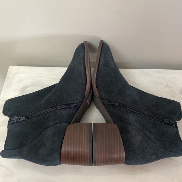 Lucky Brand Lilye Black Suede Ankle Booties Size 6 - Picture 9 of 11